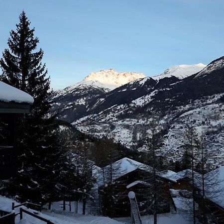Appartement Dans Chalet Typiquement Savoyard Au Pied Des Pistes 라노르마 외부 사진
